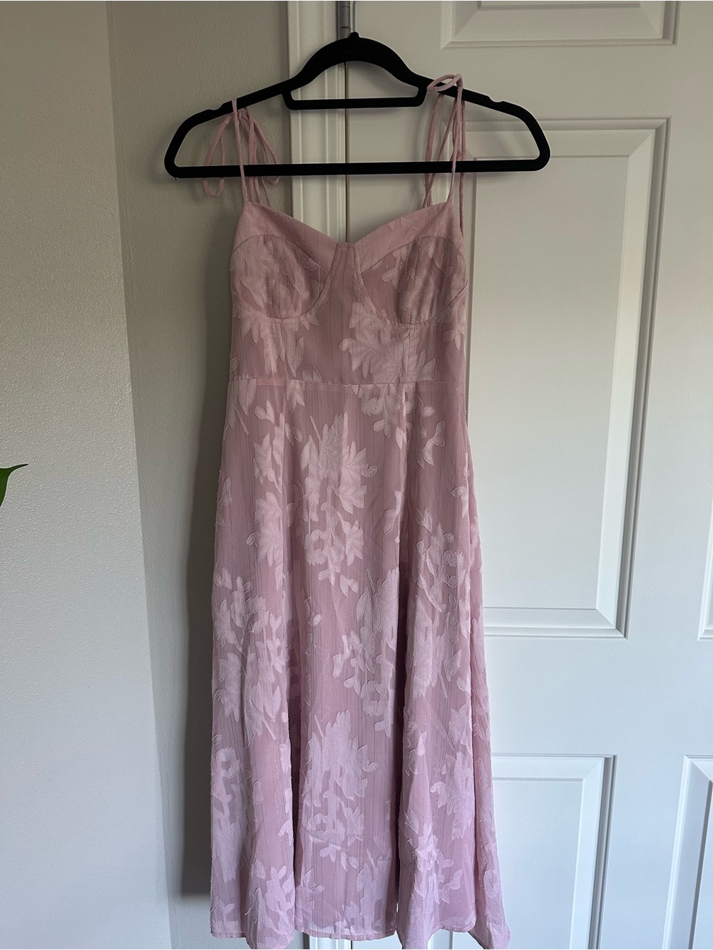 Lulu's Dusty Pink Floral Tie-Strap Midi Dress
